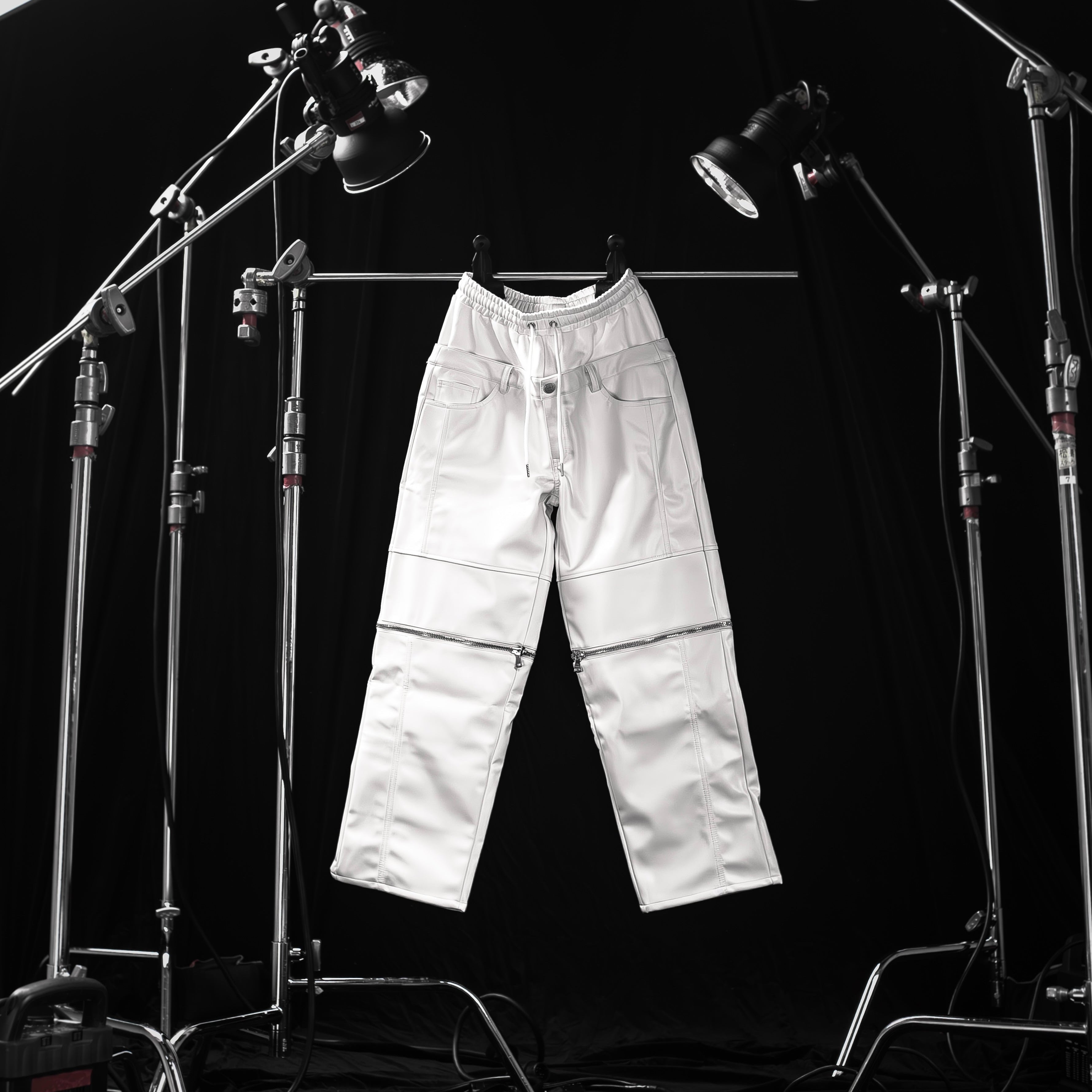 2 Layered transform Leather pants (white)
