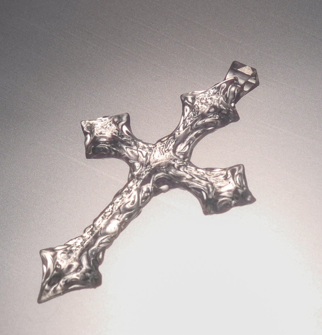 CLEAR CROSS NECKLACE